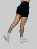 Load image into Gallery viewer, SIGNATURE SHORTS